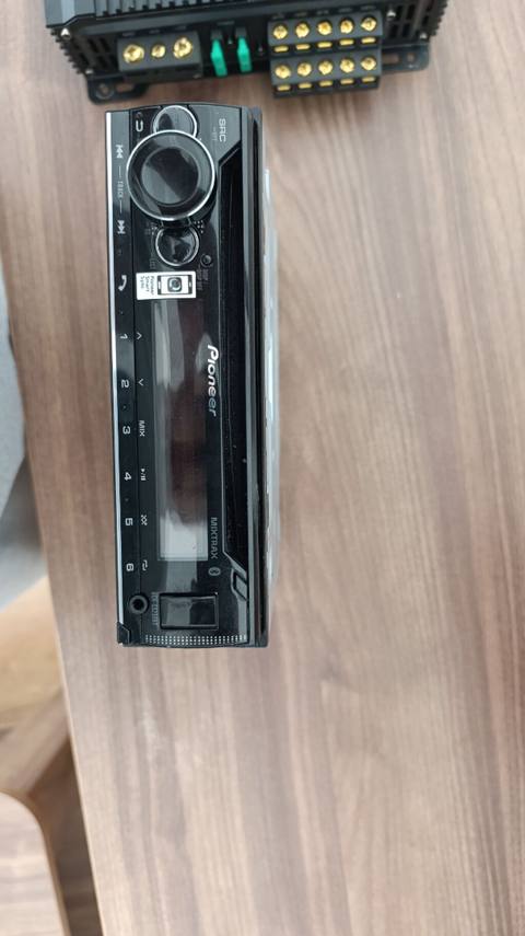 Pioneer DEH-S5250BT maqnitola Marka: Pioneer Model: DEH-S5250BT — 220 ₼ · Bakı · Akustik sistemlər Pioneer DEH-S5250BT maqnitola Marka: Pioneer Model: DEH-S5250BT — Bakı