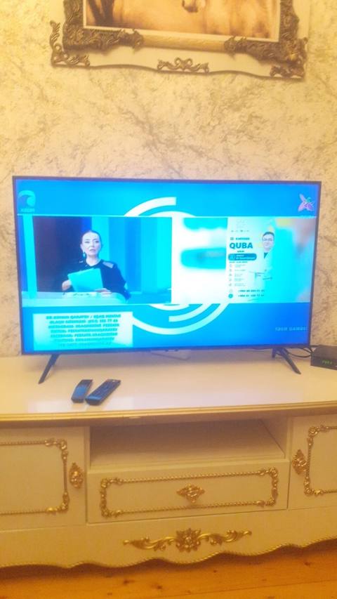Klassik üslubda TV altlığı (TV tumbası) - Rəng: ağ, qızılı dekorativ — 500 ₼ · Gəncə · Televizor altlıqları və standlar Klassik üslubda TV altlığı (TV tumbası) - Rəng: ağ, qızılı dekorativ — Gəncə