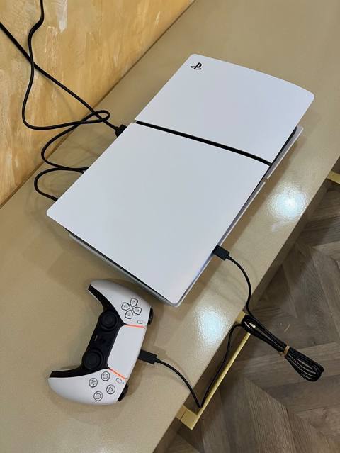 PlayStation 5 Slim oyun konsolu - Model: PS5 Slim - Yaddaş: 1 TB — 1 000 ₼ · Баку · Oyun konsolları PlayStation 5 Slim oyun konsolu - Model: PS5 Slim - Yaddaş: 1 TB — Баку