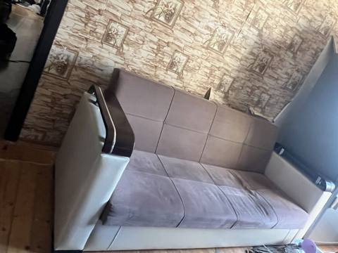 Kombi mebel dəsti – divan və iki kreslo - Tərkib: 1 ədəd 3 nəfərlik — 120 ₼ · Digah · Yumşaq mobilya dəstləri Kombi mebel dəsti – divan və iki kreslo - Tərkib: 1 ədəd 3 nəfərlik — Digah