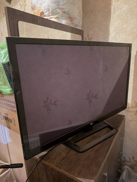 LG televizor - Diaqonal təxminən 40–43 düym (Full HD ekran). - Nazik — Bakı