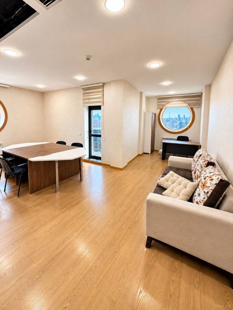 Prestijli Ofis İcarəyə Verilir Ünvan: Nərimanov rayonu Sahə: 230 m² — Bakı
