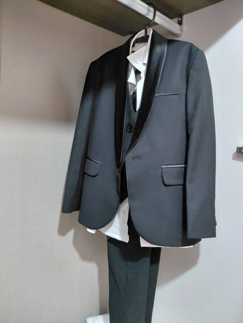 Klassik kişi smokinq dəsti - Rəng: qara - Komplekt: jaket (atlas — 55 ₼ · Novxanı · Kostyum Klassik kişi smokinq dəsti - Rəng: qara - Komplekt: jaket (atlas — Novxanı