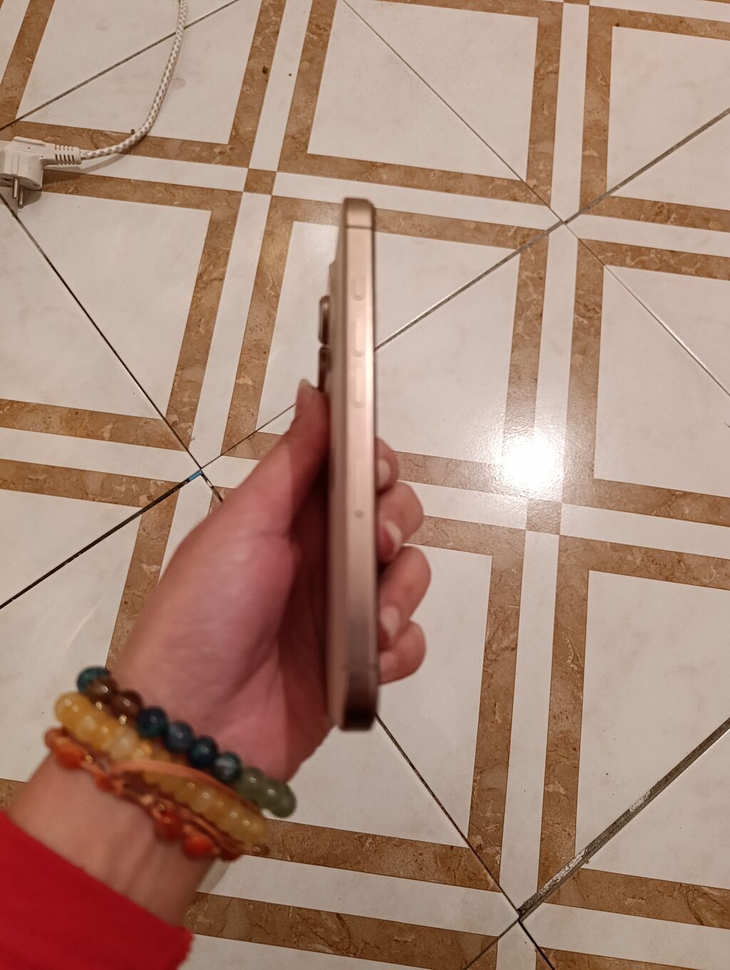 IPhone 16 Pro, Qızılı, Face ID — Apple iPhone, Bakı (3)