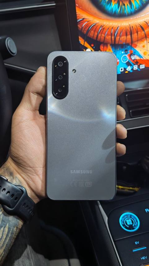 Samsung Galaxy A17, rəng - Boz — Баку