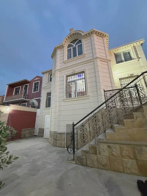 Masazır, 7 otaqlı Villa satılır - 240 m², 2 mərtəbə, 3 sot — Баку