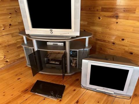 Köhnə tip televizor və media sistemləri dəsti - 2 ədəd CRT televizor — Bakı