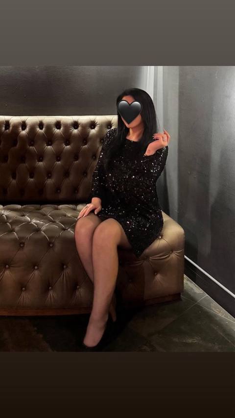 Qara parlaqlıqla bəzədilmiş qısa ziyafət donu - Rəng: klassik qara — 15 ₼ · Baku · Axşam paltarları Qara parlaqlıqla bəzədilmiş qısa ziyafət donu - Rəng: klassik qara — Baku