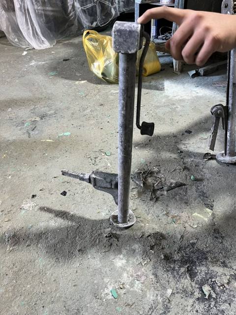 Tikinti dayaq tənzimləyicisi (regulyator ayaq) - Material — Bakı