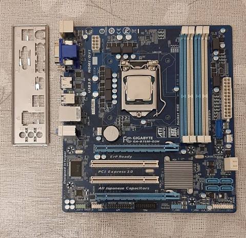 Bundle satılır - 100 AZN Ana plata Gigabyte GA-B75M-D3H CPU — Butlovchi qismlar