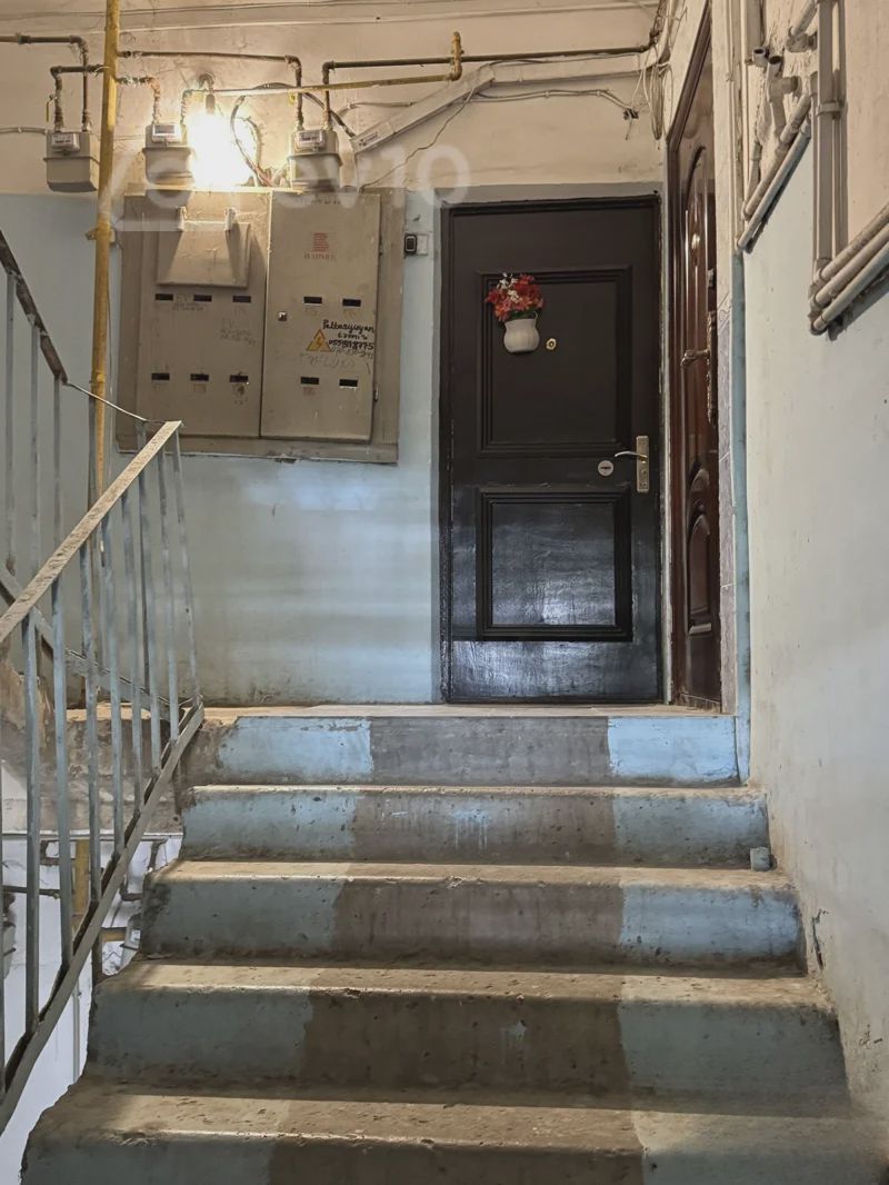 For sale: 2-room apartment (old building), 60 m² — Mənzil, Bakı (2)