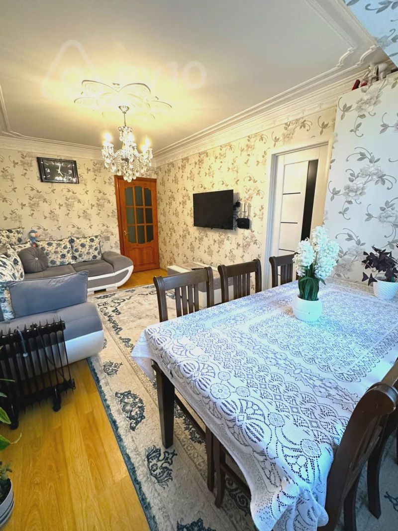 For sale: 2-room apartment (old building), 40 m² — Mənzil, Bakı (6)