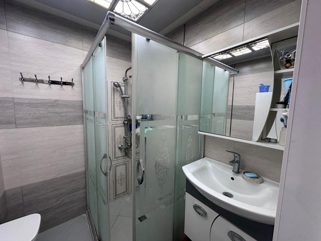 For sale: 2-room apartment (old building), 82 m² — Mənzil, Bakı (9)