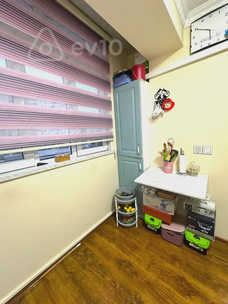 For sale: 2-room apartment (old building), 40 m² — Mənzil, Bakı (8)