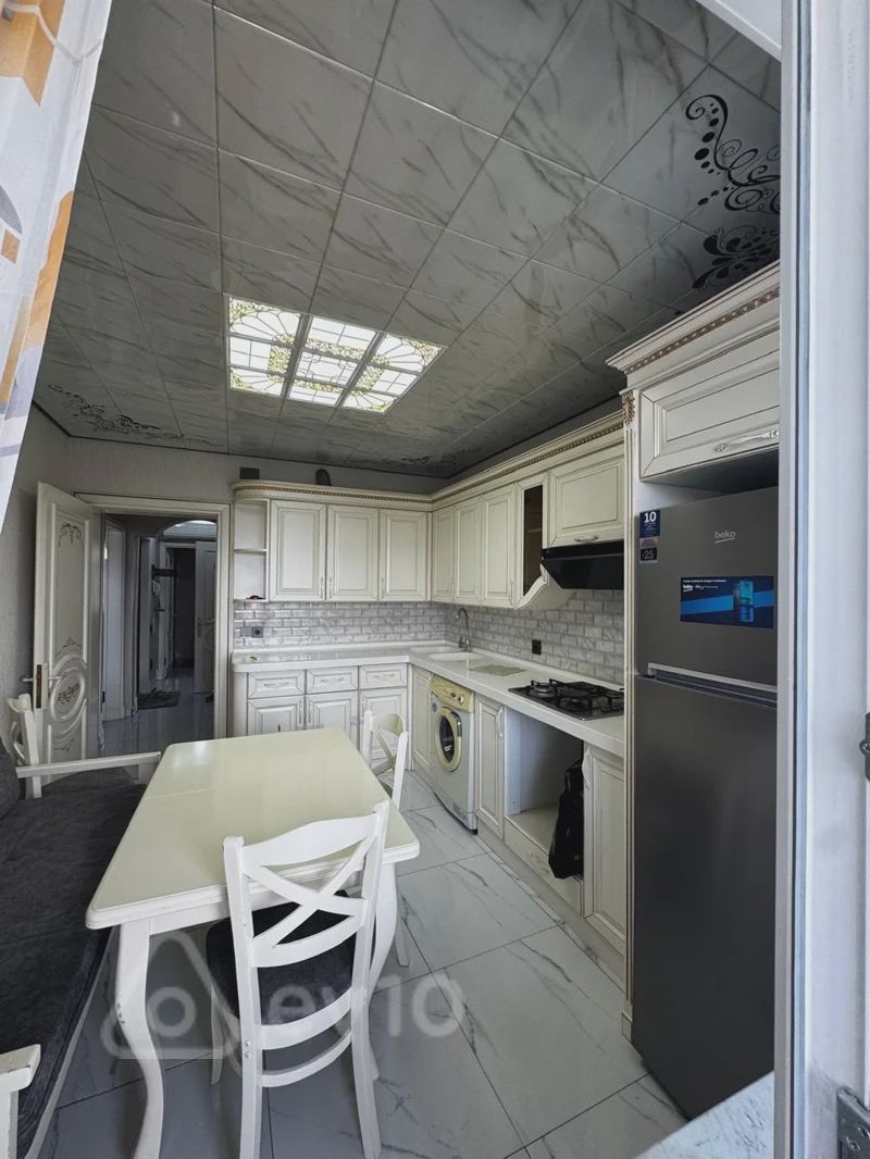 For rent: 2-room apartment (old building), 60 m² — Mənzil, Bakı (10)