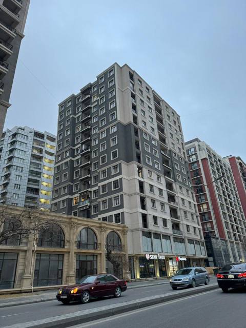 Satılır: 2 otaqlı mənzil, 80 m², 4/5 mərtəbə — Təbriz küçəsi — Бакиханов