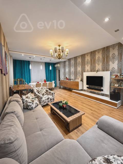 3 otaqlı mənzil, 136 m², Əsəd Əhmədov küçəsi — Баку