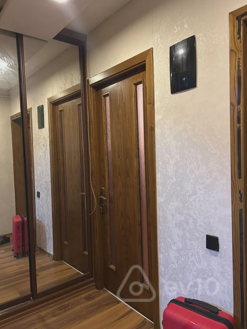 For rent: 2-room apartment (old building), 55 m² — Mənzil, Bakı (9)