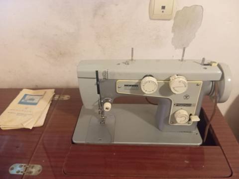 Qedimi Rossiyanin Padolsk-142tikiş maşini.işlenmeyib — Баку