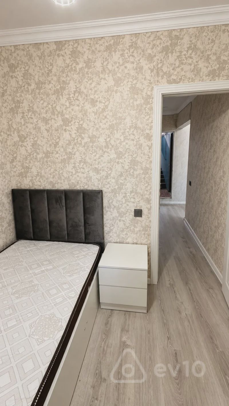 For sale: 2-room apartment (old building), 35 m² — Mənzil, Bakı (3)