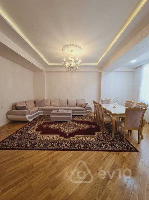 3 otaqlı mənzil, 110 m², Əlif Hacıyev küçəsi — kirayə — Баку