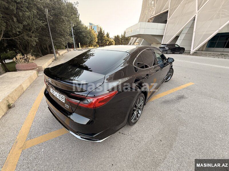 Toyota Camry, 2026 il 88-CZ-898 — Minik avtomobili icarəsi, Bakı (10)