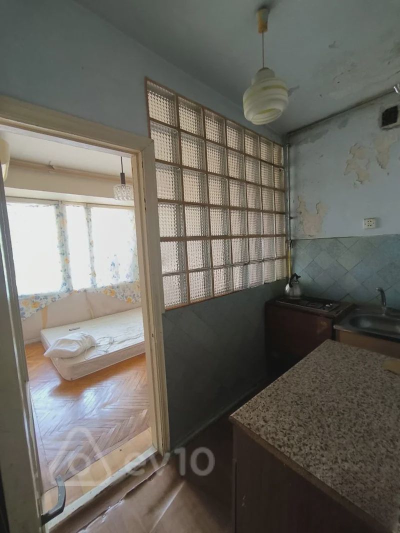 For sale: 1-room apartment (old building), 41 m² — Mənzil, Bakı (5)