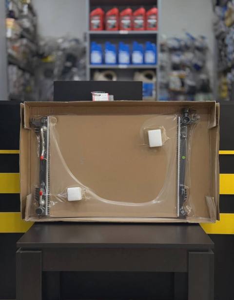 Su radiatoru Hyundai ix35 2010-2015 — Ehtiyot qismlar