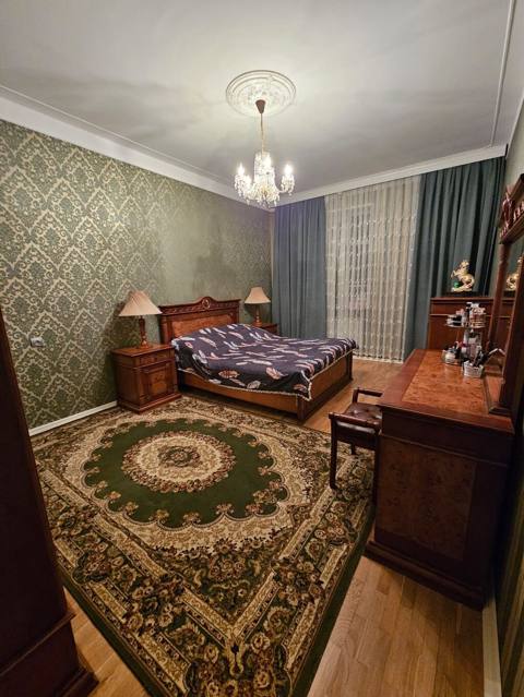 İkinəfərlik çarpayı, 2 tumba, İşlənmiş — 800 ₼ · Bakı · Yataq otağı mobilya dəstləri İkinəfərlik çarpayı, 2 tumba, İşlənmiş — Bakı