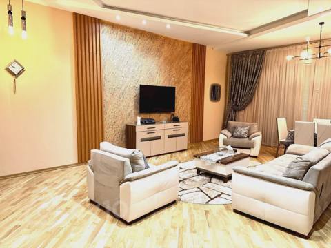 3 otaqlı mənzil, 140 m², Rəşid Behbudov küçəsi — kirayə — Баку