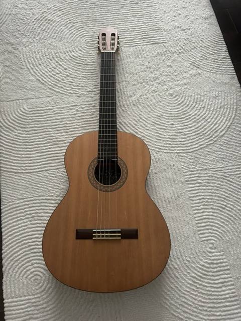 Klassik gitara Neylon simli klassik gitara. Korpus təbii ağac — Баку
