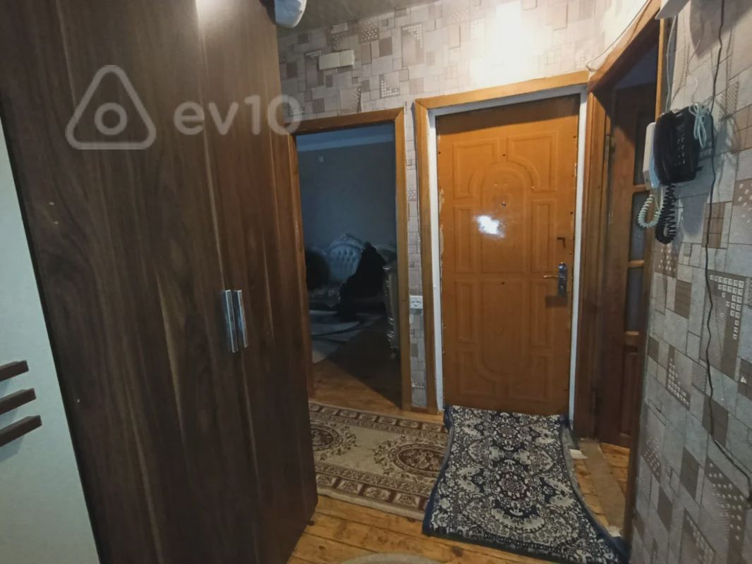 For sale: 2-room apartment (old building), 60 m² — Mənzil, Bakı (12)