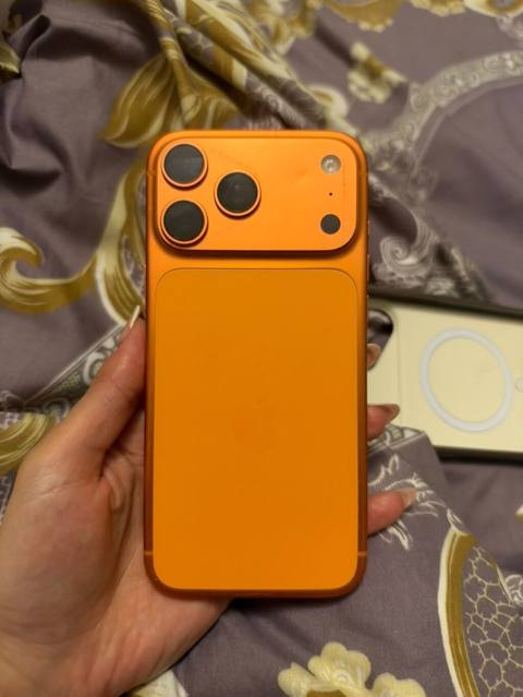 IPhone 17 Pro Max, 512 GB, Narıncı, Barmaq izi, Simsiz şarj, Face ID — Масазыр
