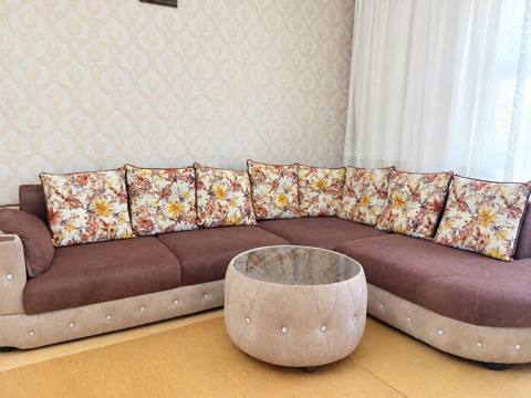 ZB divan + pufik satılır. Ölçü: 3×2 m Ünvan: Sulutəpə Qiymət: 300 — 300 ₼ · Bakı · Yumşaq mobilya dəstləri ZB divan + pufik satılır. Ölçü: 3×2 m Ünvan: Sulutəpə Qiymət: 300 — Bakı