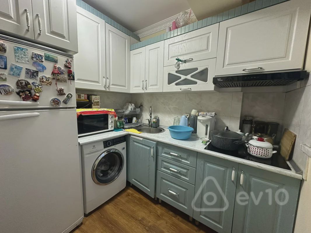 For sale: 2-room apartment (old building), 35 m² — Mənzil, Bakı (12)