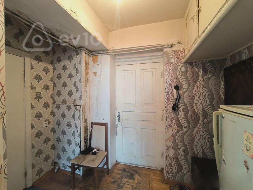 For sale: 1-room apartment (old building), 41 m² — Mənzil, Bakı (7)