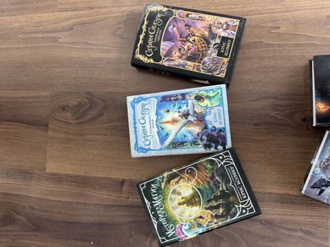 Chris Colfer – “Ölkə Nağılları” seriyası, rus dilində, bərk üzlü — 8 ₼ · Bakı · Kitablar Chris Colfer – “Ölkə Nağılları” seriyası, rus dilində, bərk üzlü — Bakı
