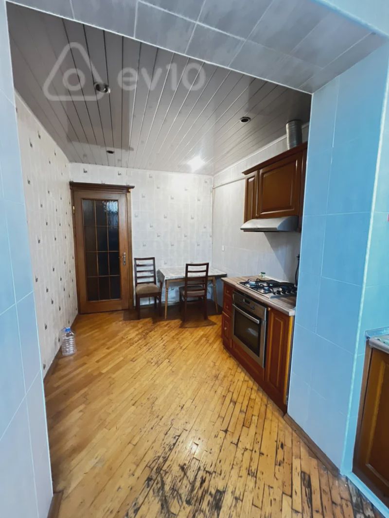 For sale: 2-room apartment (old building), 66 m² — Mənzil, Bakı (12)