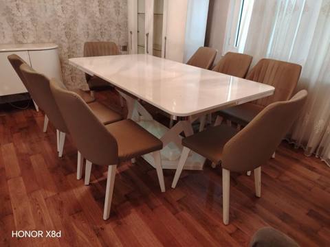 Yemək masası dəsti – Stol,8 stulla satılır 360 azn.Stol — Үстелдер және орындықтар