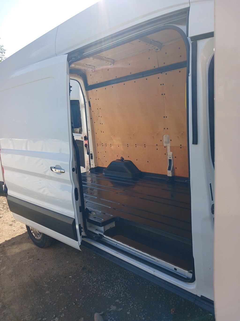 Ford Transit: 2.2 l 2014 il Van body type 99-QU-042 — Avtomobillər, Lənkəran (10)