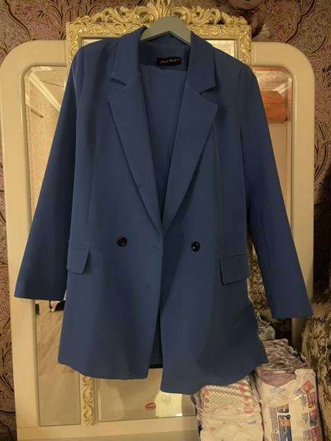 Göy rəngli qadın pencəyi. Klassik və zövqlü dizayna malikdir. Model — 15 ₼ · Baku · Caketi Göy rəngli qadın pencəyi. Klassik və zövqlü dizayna malikdir. Model — Baku