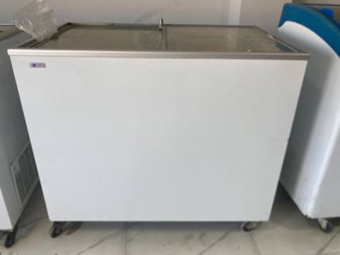 Derin dondurucu satilir 550azn. Unvan Buzovna Nigaz — Baku