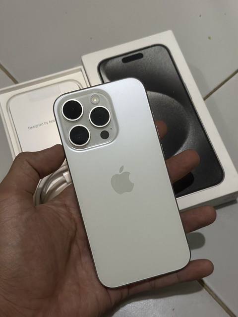 IPhone 15 Pro, 256 GB, Natural Titanium, Face ID — Baku