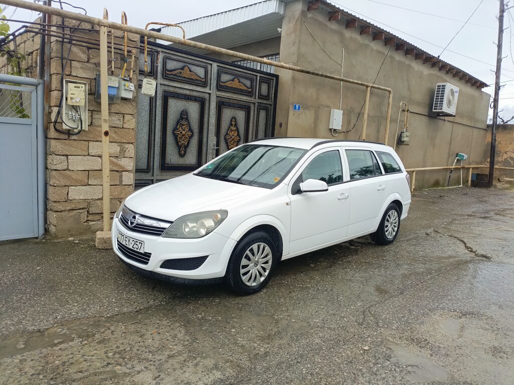 Opel Astra, 2009 yil, 306 000 km 77-EY-257 — Avtomobillər, Digah
