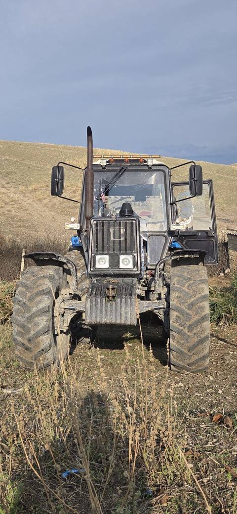 Belarus 1221.2 traktor satılır. Güclü və iri ölçülü kənd təsərrüfatı — 35 000 ₼ · Шеки · Traktorlar Belarus 1221.2 traktor satılır. Güclü və iri ölçülü kənd təsərrüfatı — Шеки
