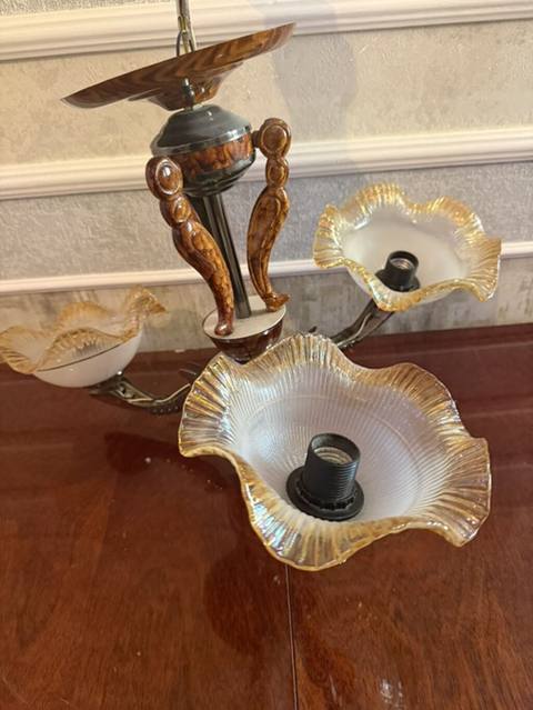 Çılçıraq, 3 lampa, Metal — 20 ₼ · Хырдалан · Tavan is?qlar? v? cilc?raqlar Çılçıraq, 3 lampa, Metal — Хырдалан