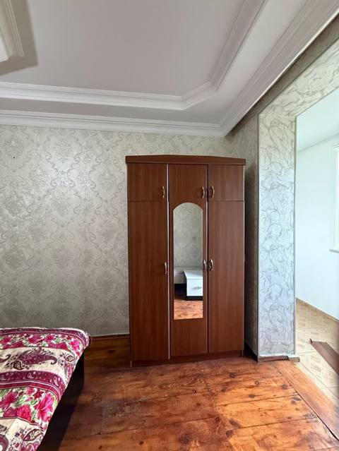 Üç qapılı paltar şkafı - Material: ağac fakturalı laminat - Rəng — 85 ₼ · Масазыр · Şkaflar Üç qapılı paltar şkafı - Material: ağac fakturalı laminat - Rəng — Масазыр