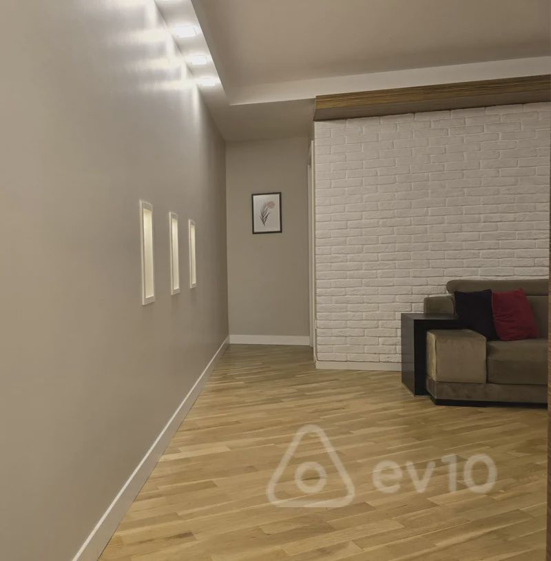 For rent: 3-room apartment (old building), 150 m² — Mənzil, Bakı (4)