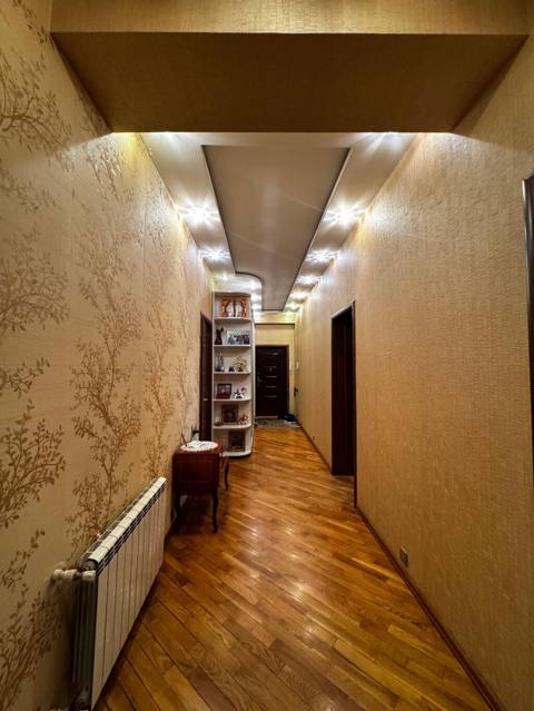 Kupçalı Ipotekaya Yararlı Nəsimi rayonu,Ənvər Hüseynov küçəsi 7.8 — 295 000 ₼ · Баку · Mənzil Kupçalı Ipotekaya Yararlı Nəsimi rayonu,Ənvər Hüseynov küçəsi 7.8 — Баку