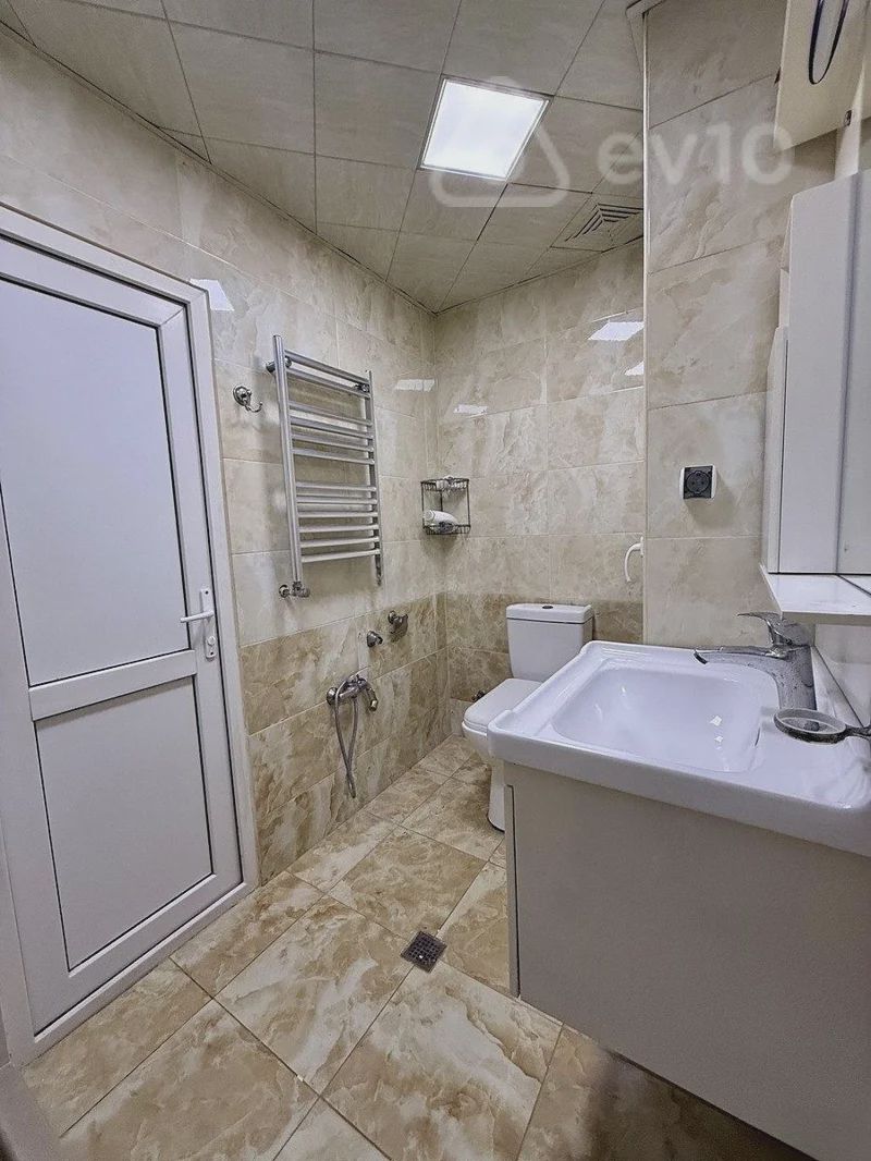 For rent: 3-room apartment (old building), 90 m² — Mənzil, Bakı (10)
